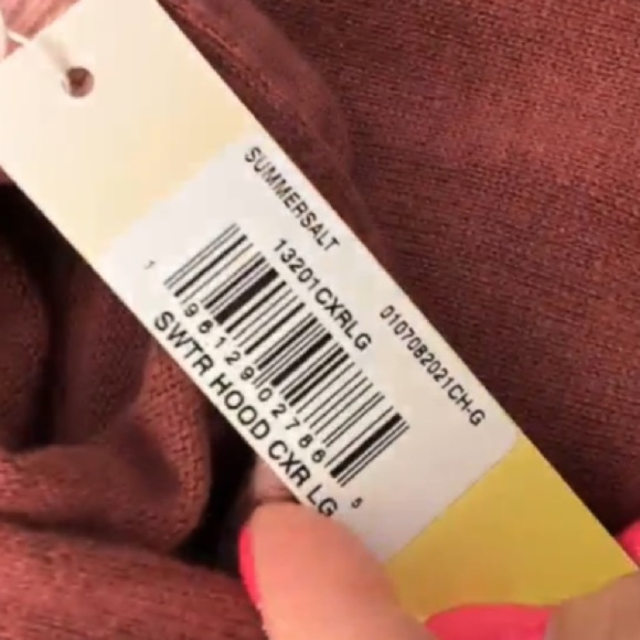 SUMMERSALT women’s The Coziest Cashmere Blend Hoodie - Picture 16 of 16